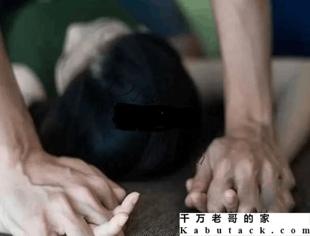 扶手女曝光：在迪拜被强奸，被强迫吸毒，差点被埋沙漠